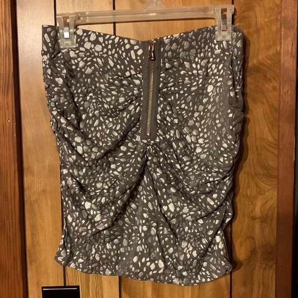 Bodycon skirt - Picture 2 of 3